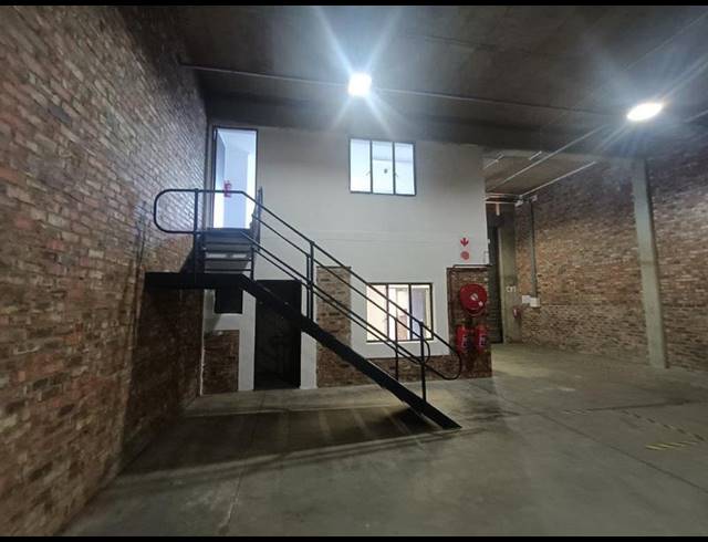 INDUSTRIAL PROPERTY TO RENT IN LASER PARK